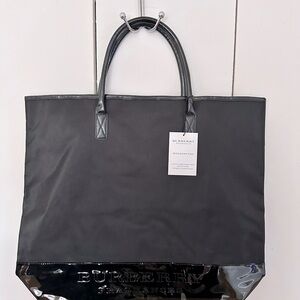 Burberry tote